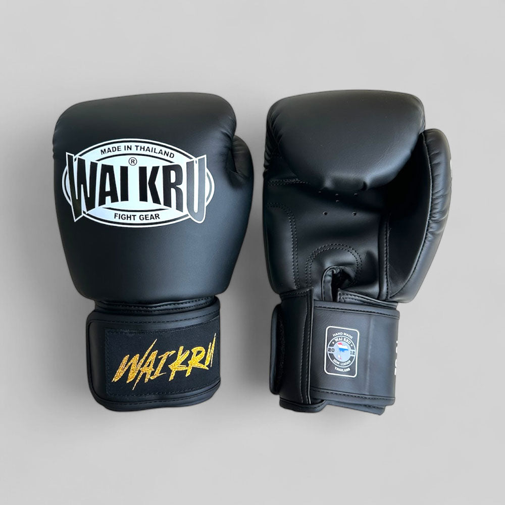 Wai Kru Classic Muay Thai Gloves - Black