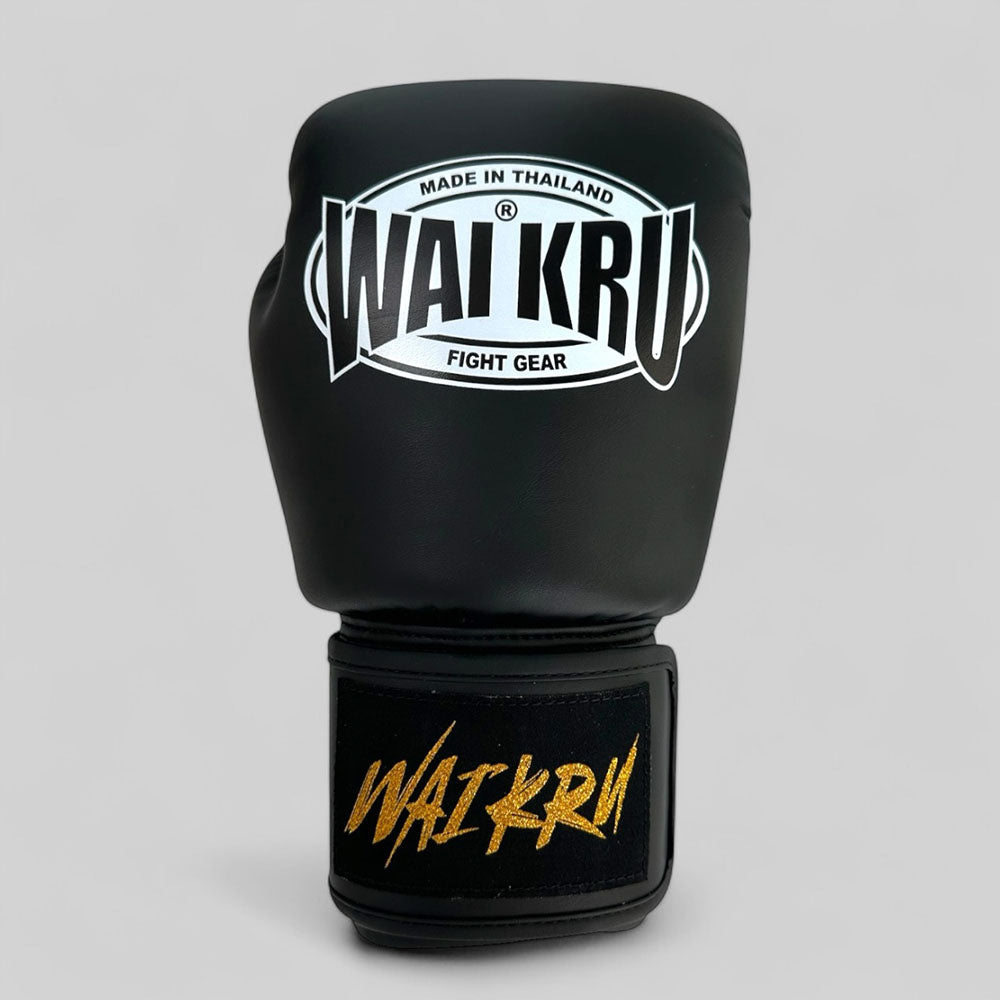 Wai Kru Classic Muay Thai Gloves - Black