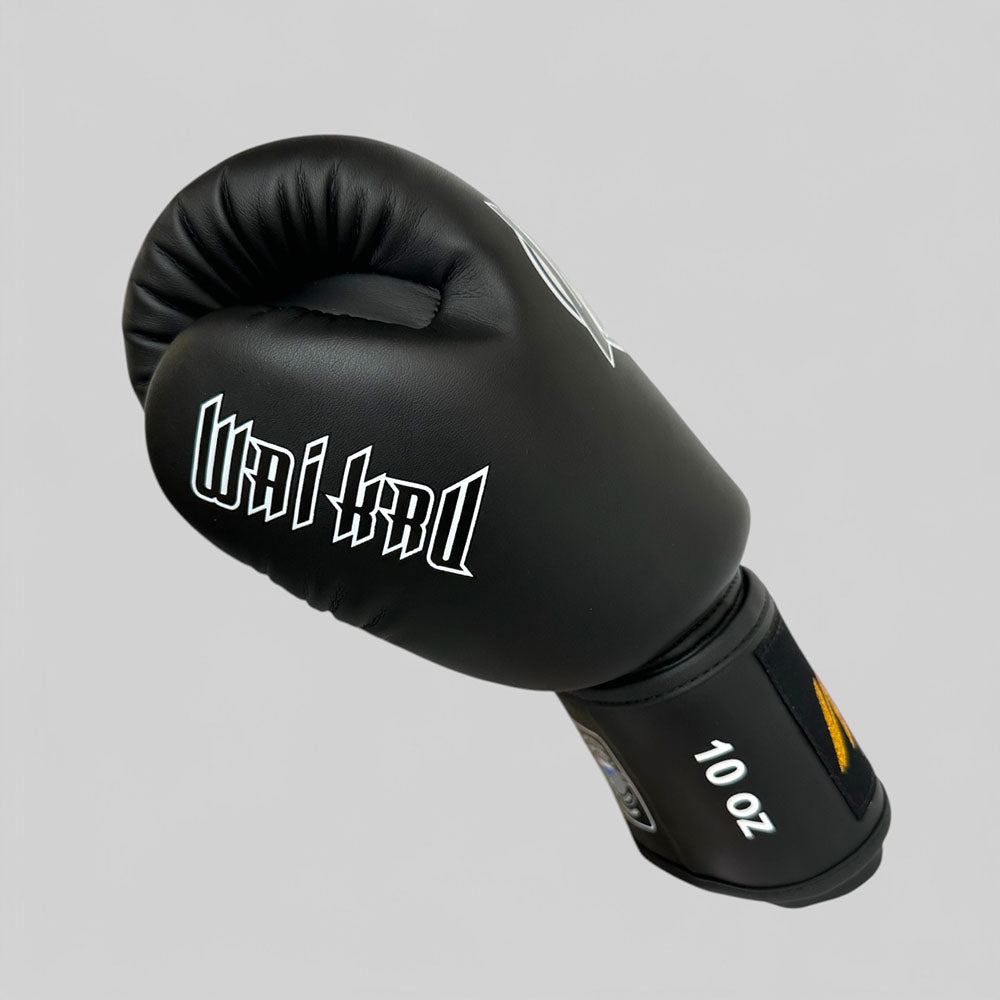 Wai Kru Classic Muay Thai Gloves - Black