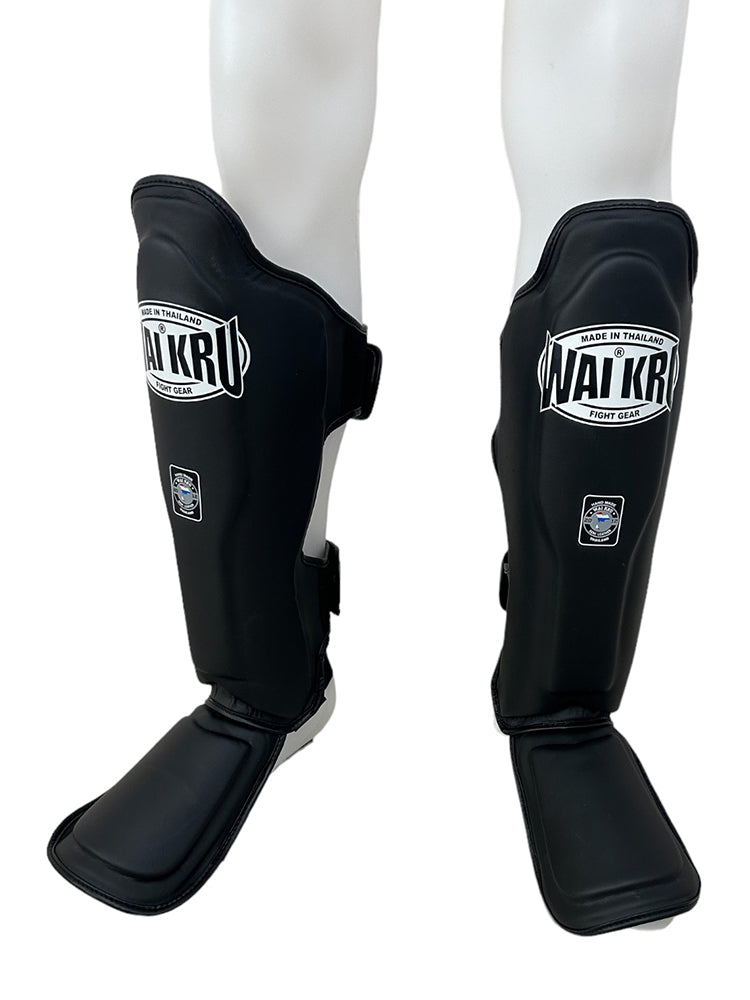 Wai Kru Muay Thai Pro Shinguards - Black